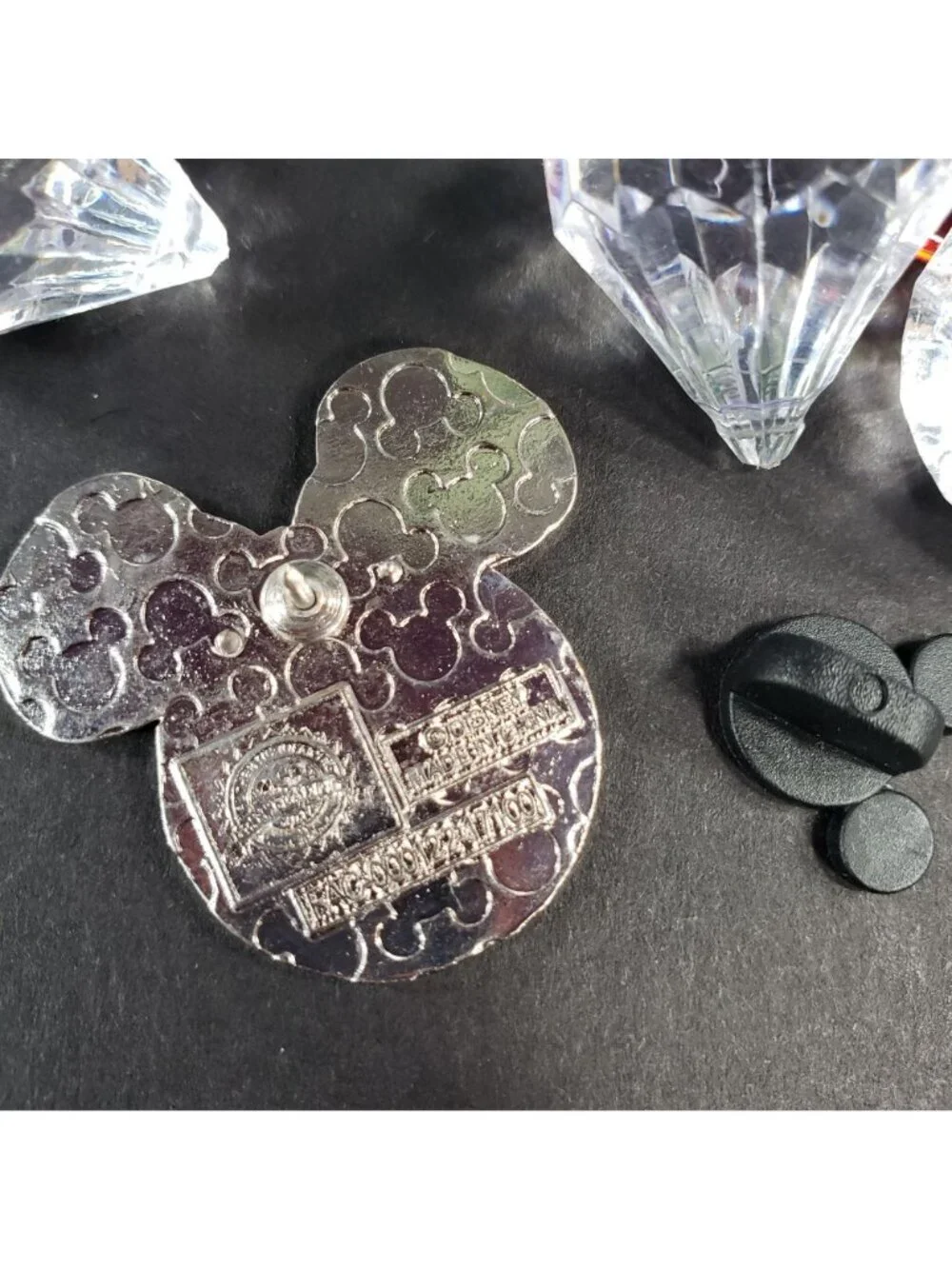 Disney Minnie Mouse Trading Pin Polka Dot Bow Brooch Emoji Heart Lapel Pin